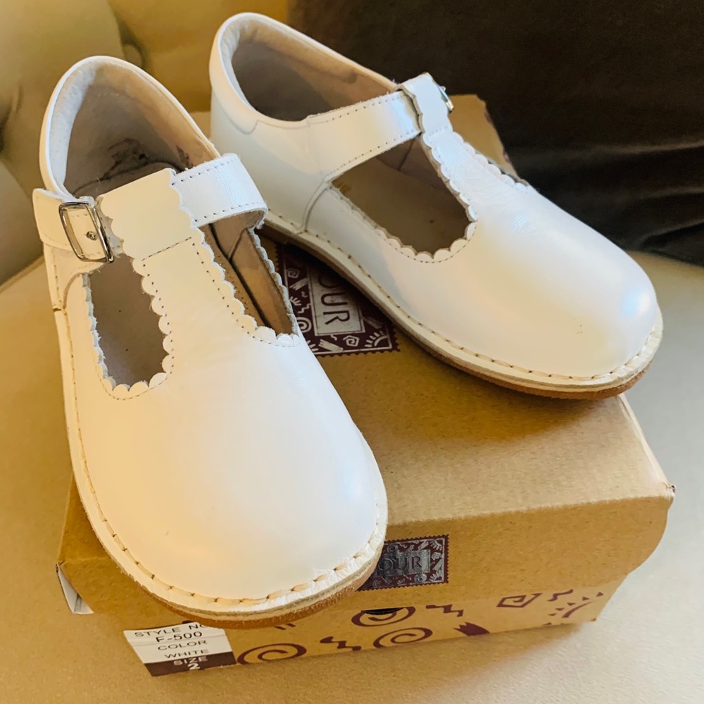 Lamour Mary Janes